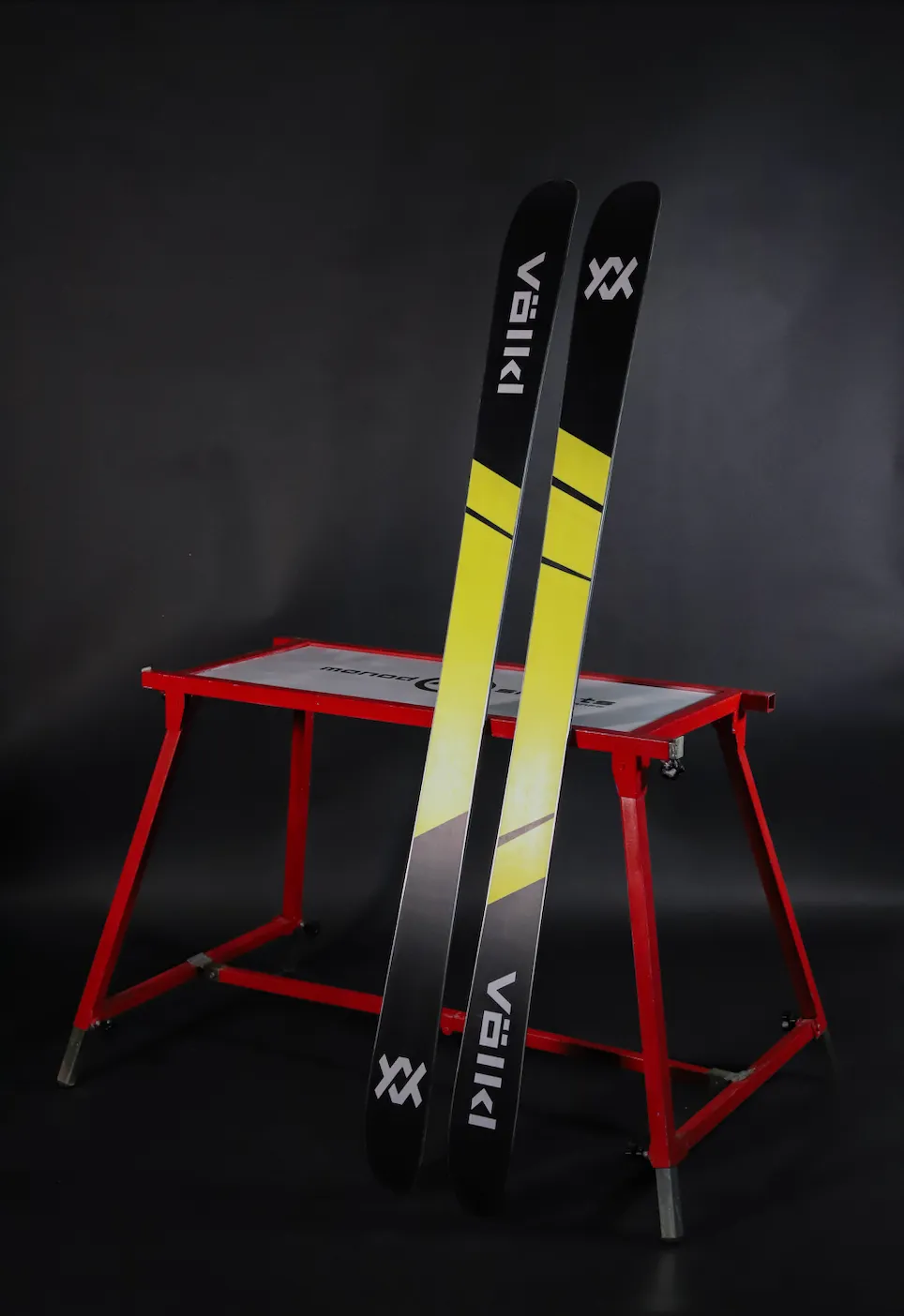 Revolt 96 Skis 2024